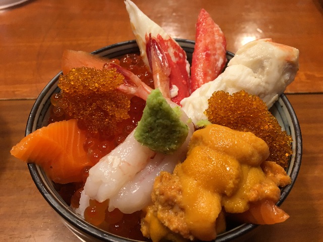 澤崎水産　海鮮丼